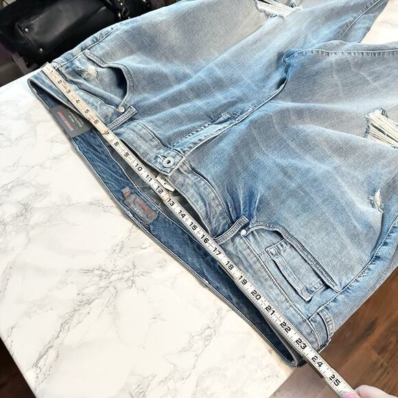 Torrid Boyfriend Straight Blue Jeans No Way Jose Distressing Plus Size 28 - New - Picture 9 of 11